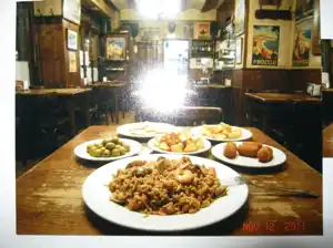 Plato en una web de restaurante anticuada